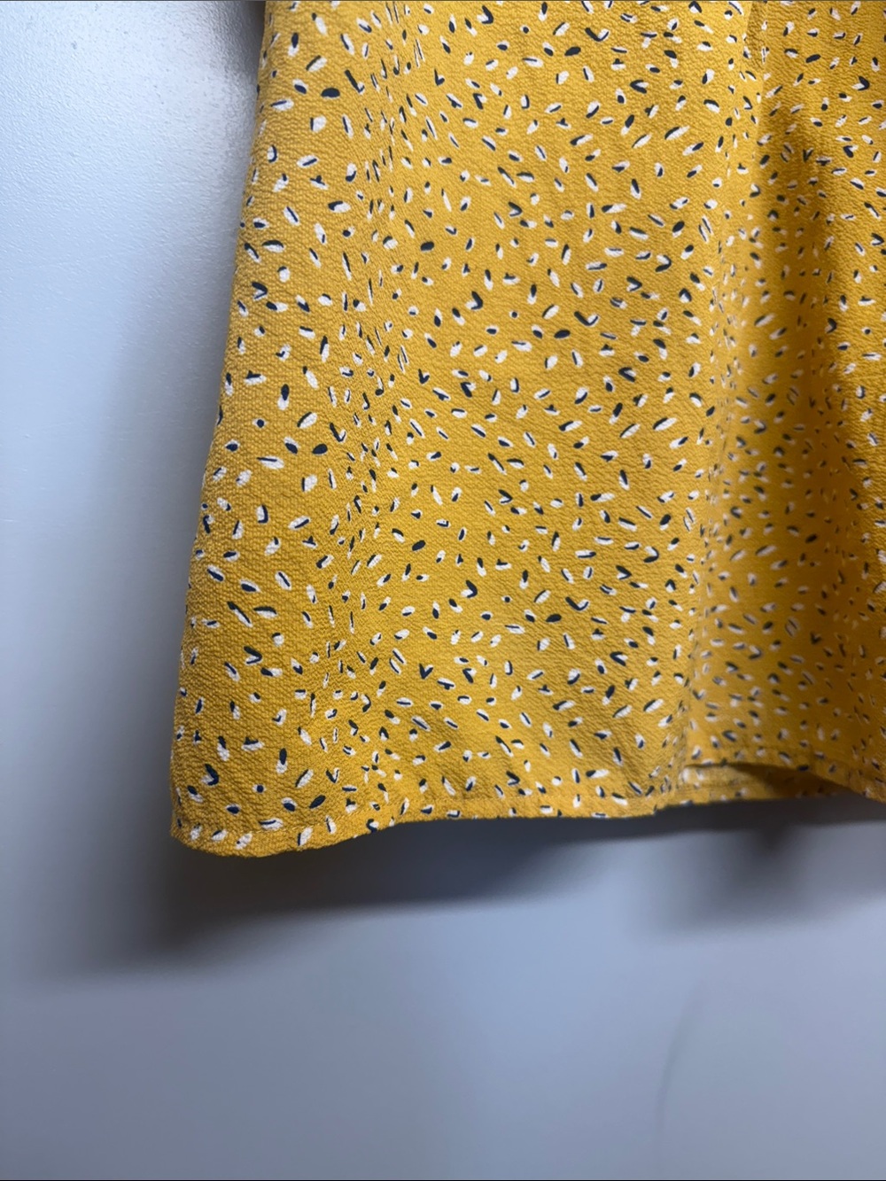 Molly Bracken Anthropologie Mustard Sleeveless Ruffle-Trim Printed Blouse - Picture 4 of 5